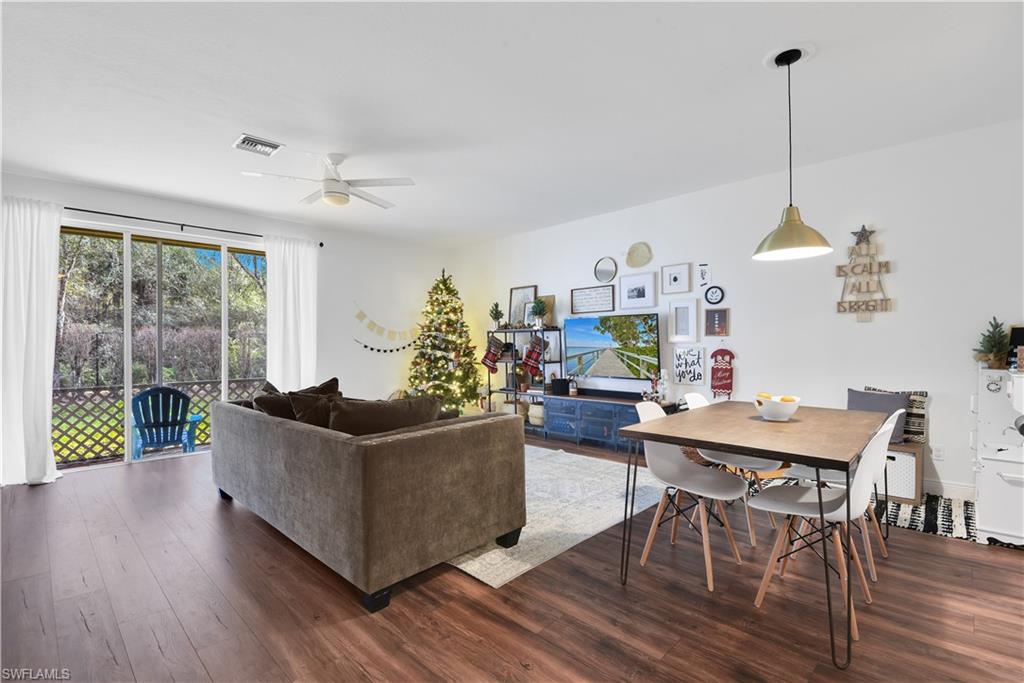 COLONNADE AT FORUM - Residential