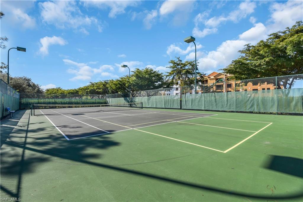 COLONNADE AT FORUM - Residential