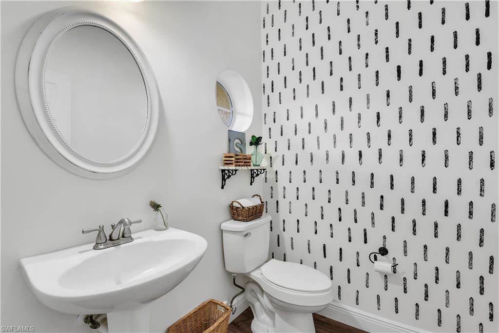 COLONNADE AT FORUM - Residential