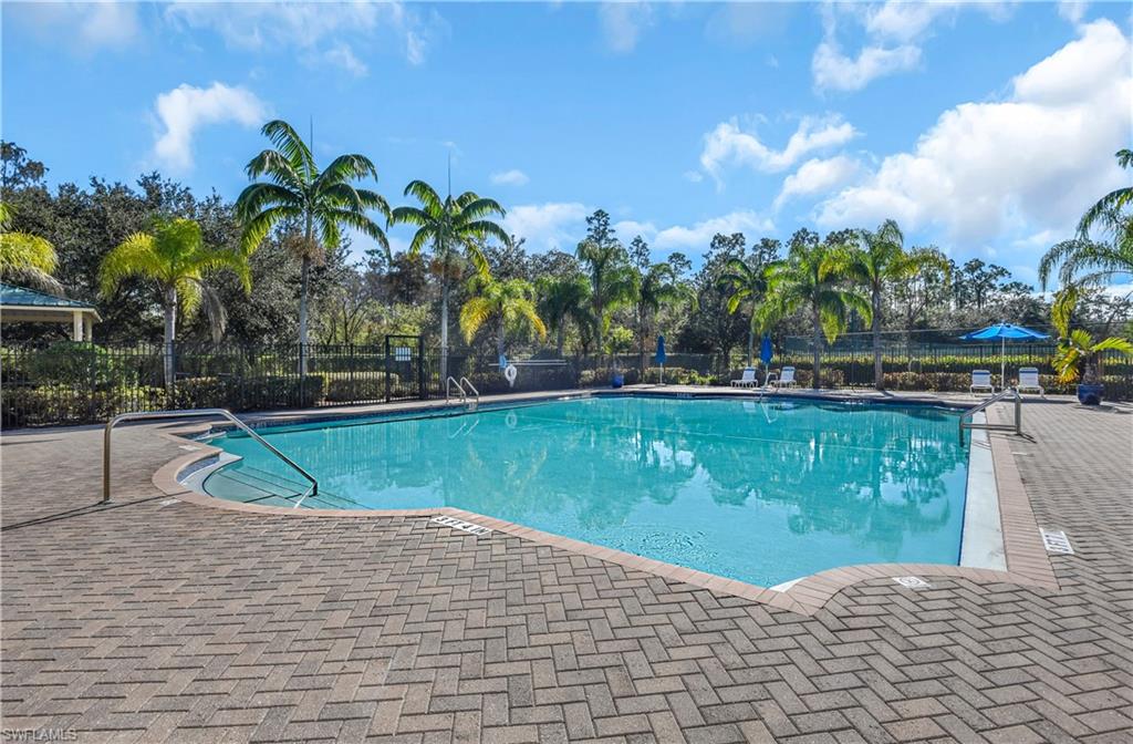 COLONNADE AT FORUM - Residential