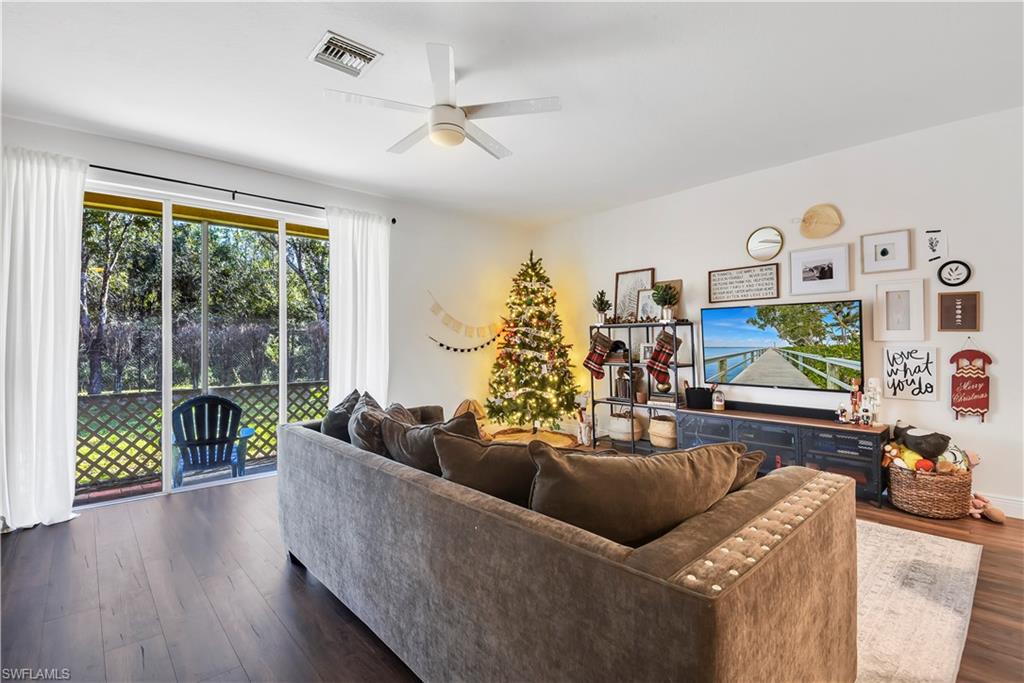 COLONNADE AT FORUM - Residential