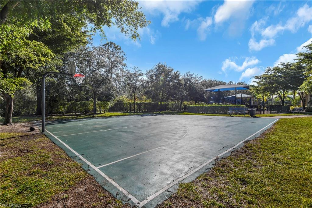 COLONNADE AT FORUM - Residential