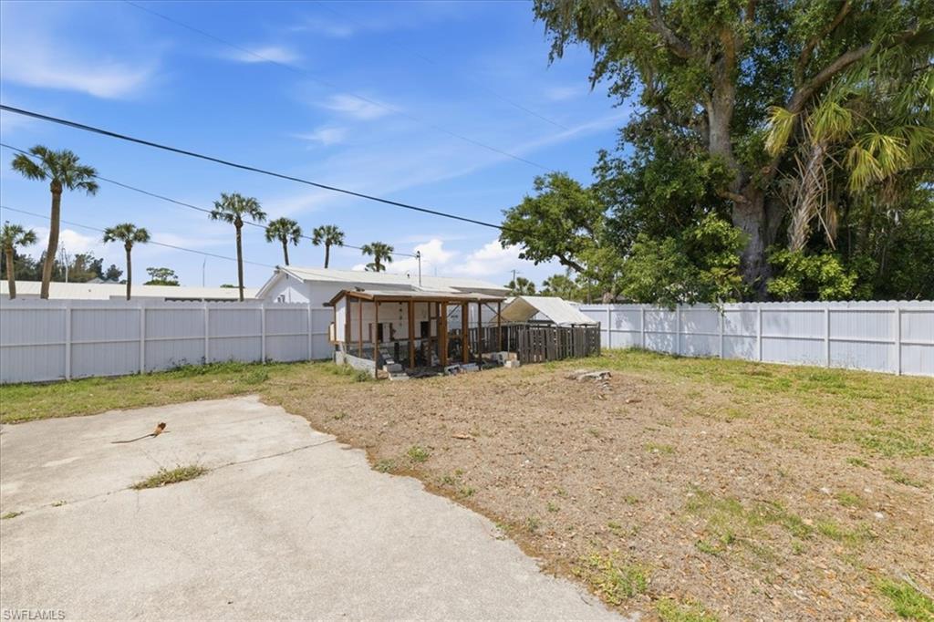 NORTH FORT MYERS - Residential