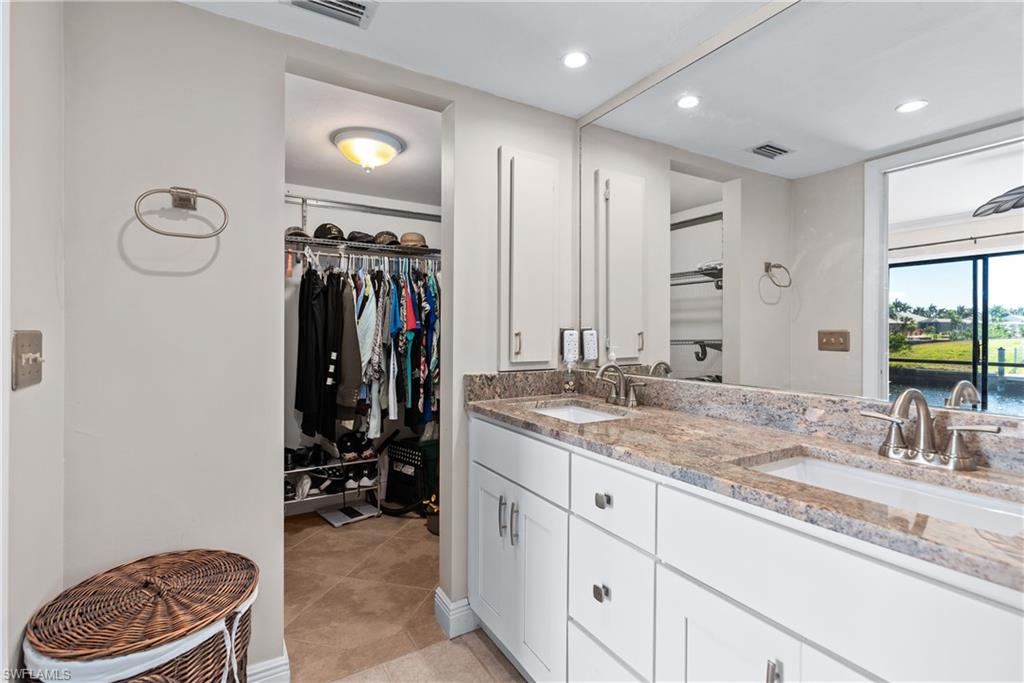 CAPE REGATTA CONDO - Residential