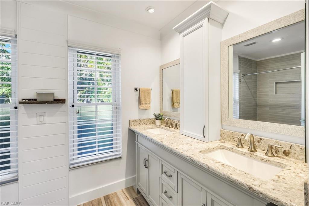 VANDERBILT LAKES - Residential