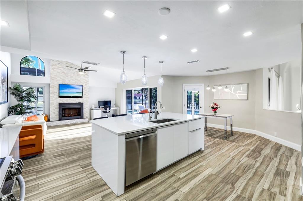 VANDERBILT LAKES - Residential