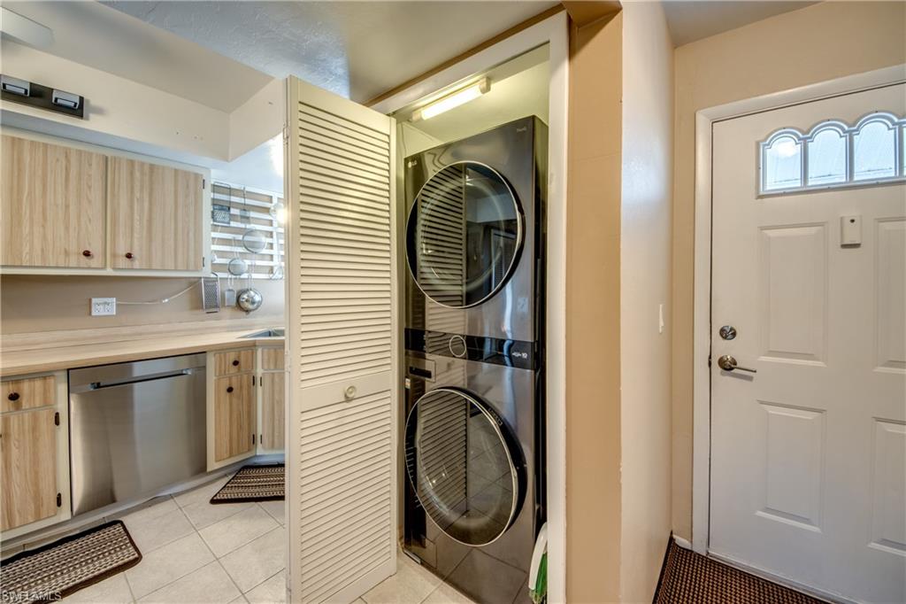 CORAL KEYES CONDO - Residential