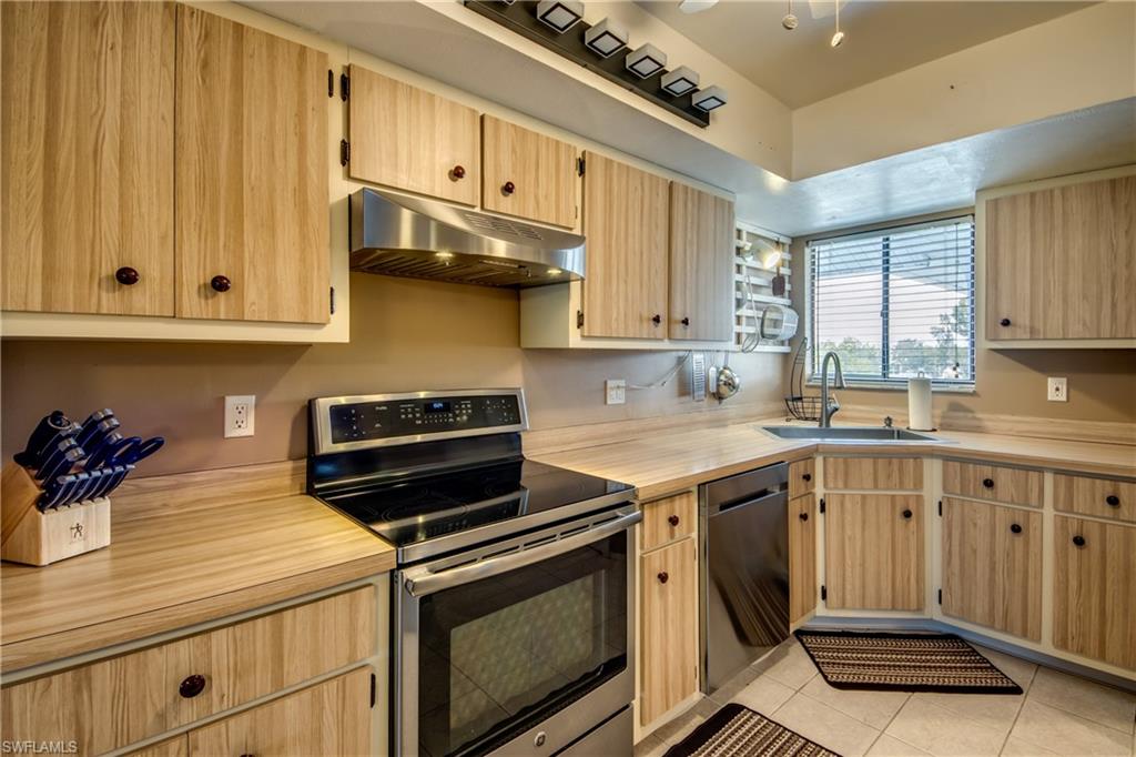 CORAL KEYES CONDO - Residential