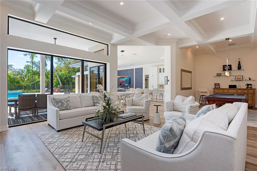 LIVINGSTON WOODS - Residential