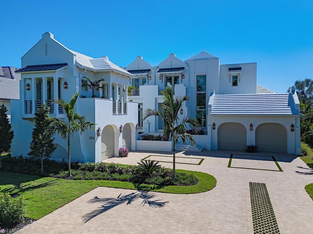 MOORINGS - Residential