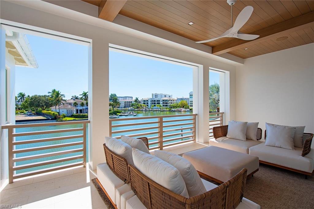 MOORINGS - Residential