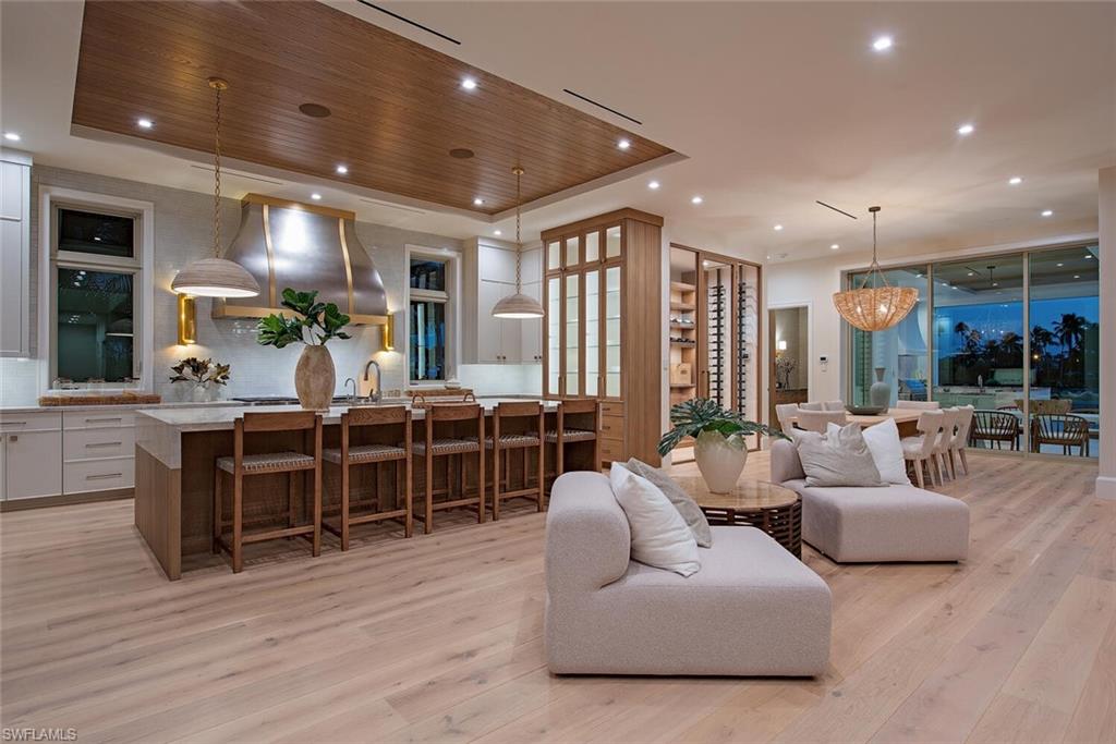 MOORINGS - Residential