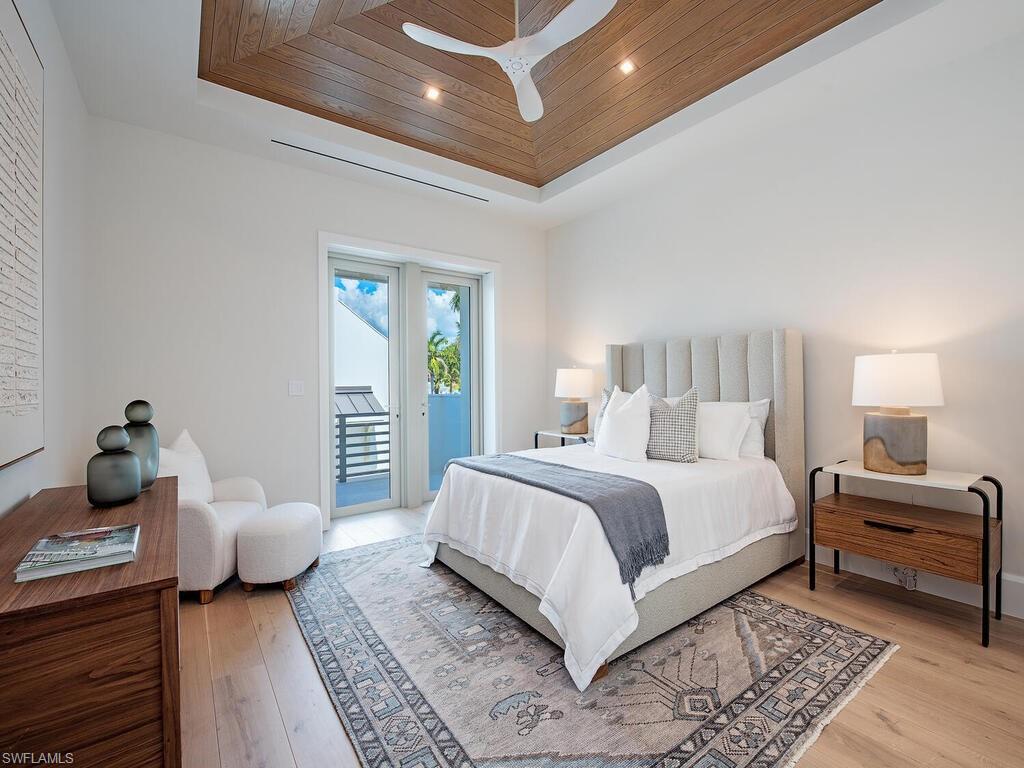 MOORINGS - Residential