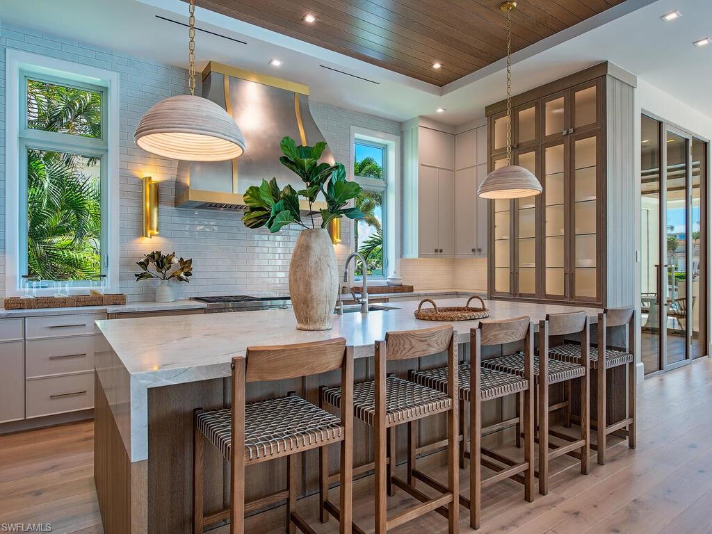 MOORINGS - Residential