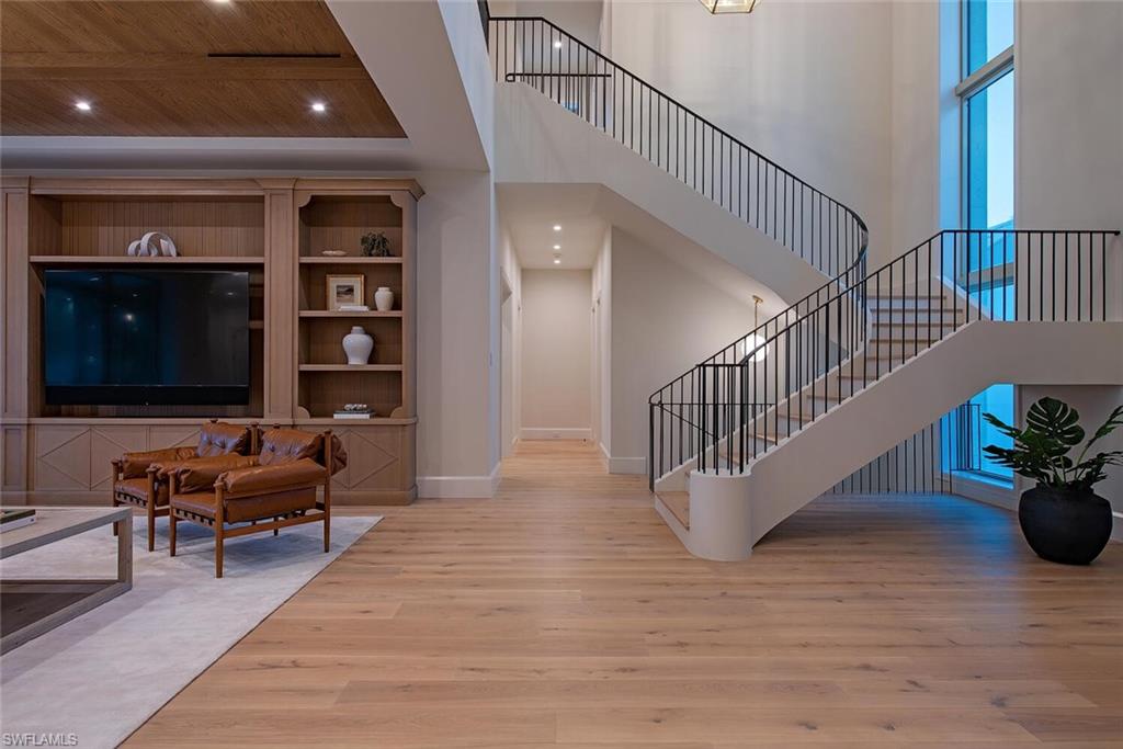 MOORINGS - Residential