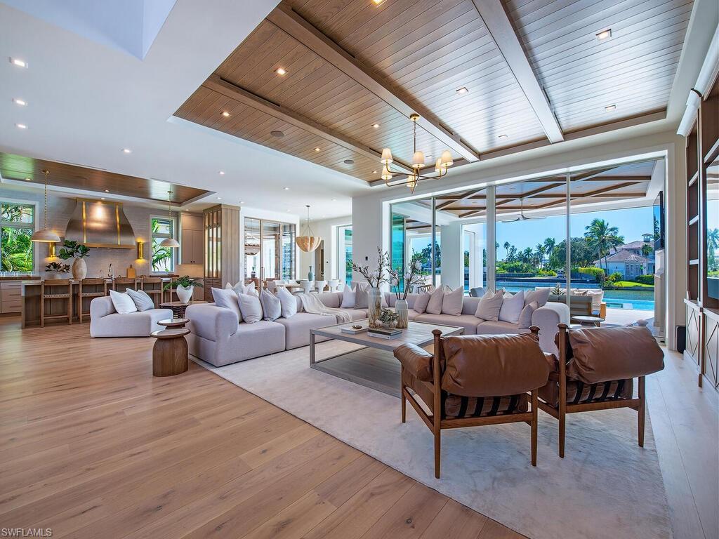 MOORINGS - Residential