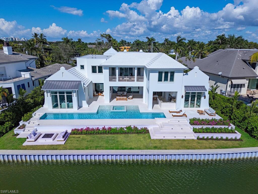 MOORINGS - Residential