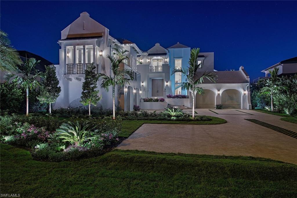 MOORINGS - Residential