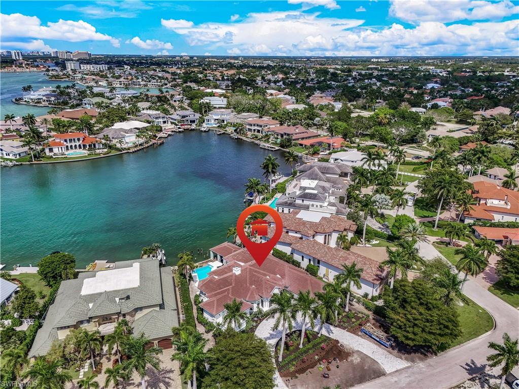 MOORINGS - Residential