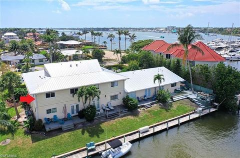 A home in NAPLES