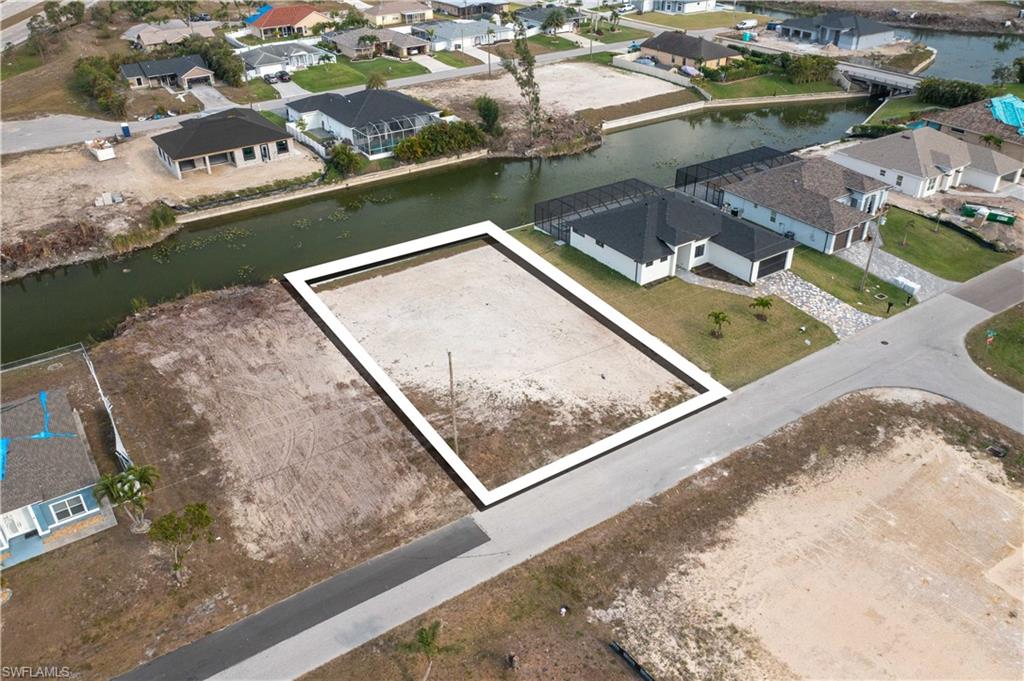CAPE CORAL - Land