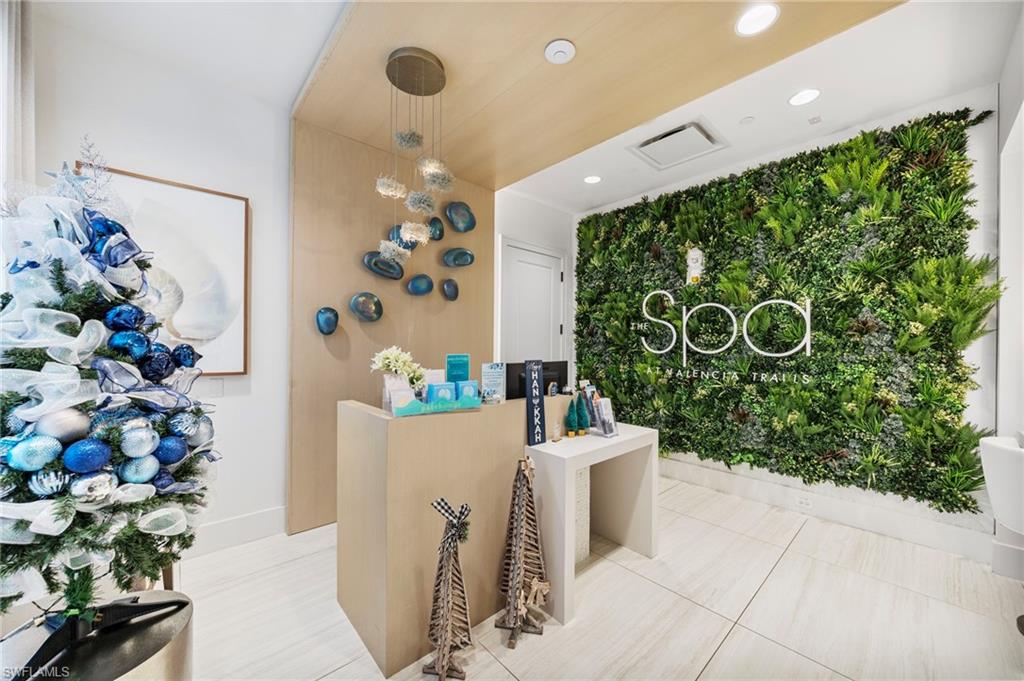 VALENCIA TRAILS - Residential