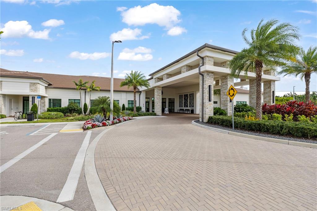 VALENCIA TRAILS - Residential