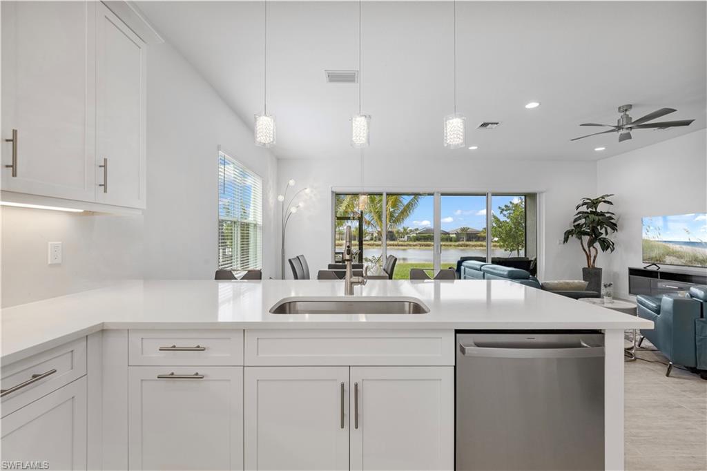 VALENCIA TRAILS - Residential