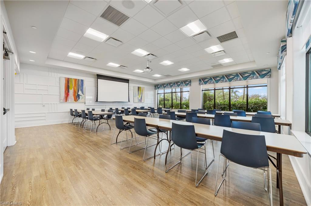 VALENCIA TRAILS - Residential