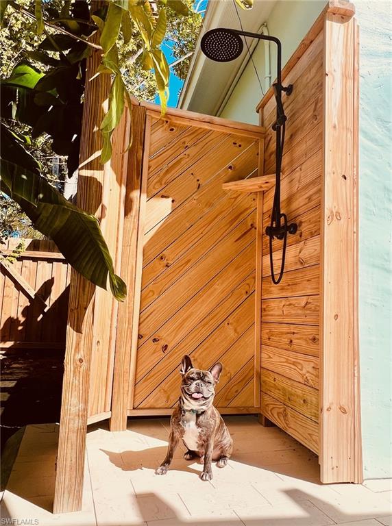 LAKE PARK - Residential