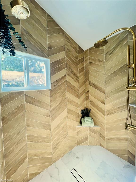 LAKE PARK - Residential