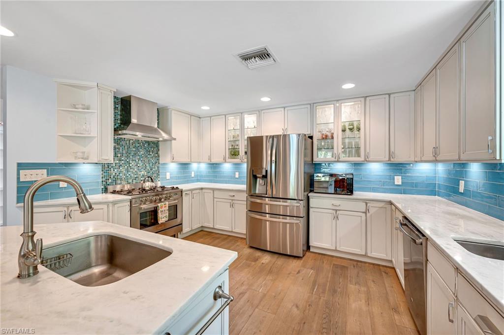 LAKE PARK - Residential