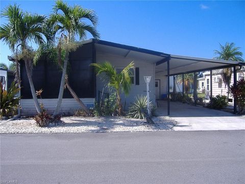 Manufactured Home in ST. JAMES CITY FL 4967 Mouie LN.jpg