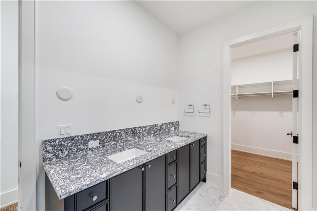 STELLA NAPLES - Residential