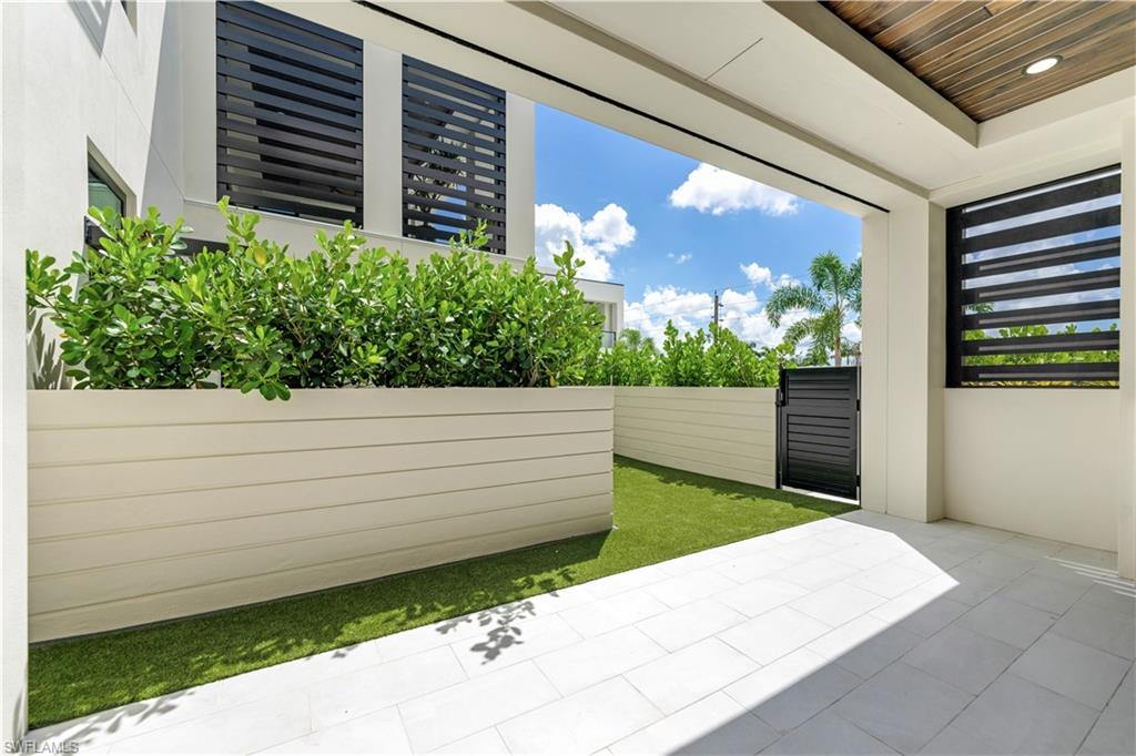 STELLA NAPLES - Residential