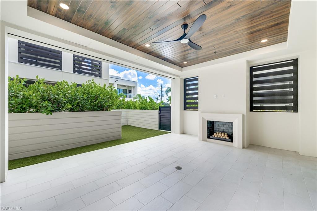 STELLA NAPLES - Residential