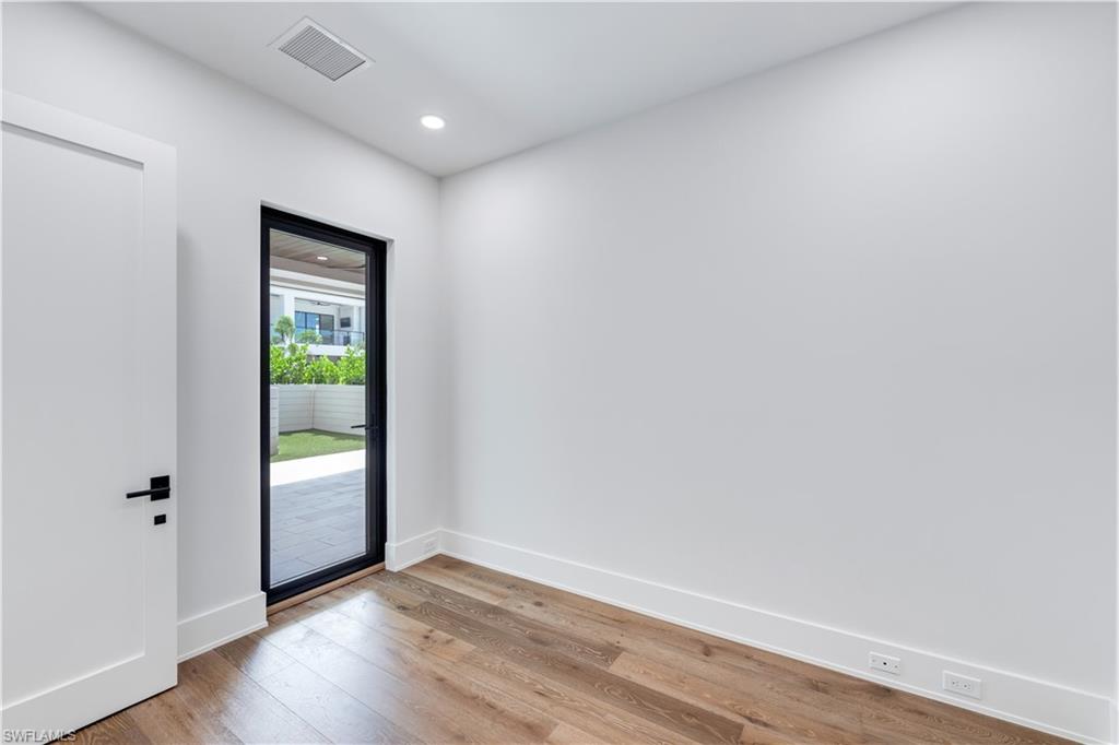 STELLA NAPLES - Residential