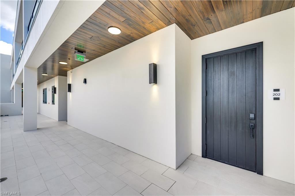 STELLA NAPLES - Residential