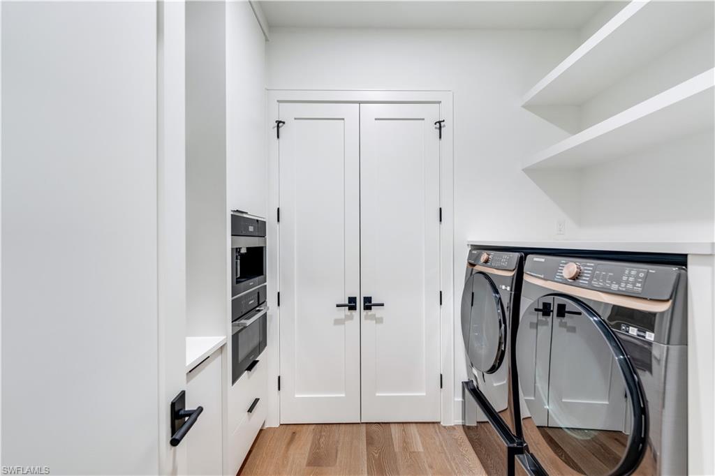 STELLA NAPLES - Residential