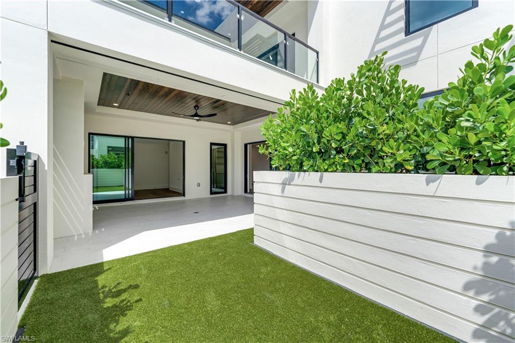 STELLA NAPLES - Residential