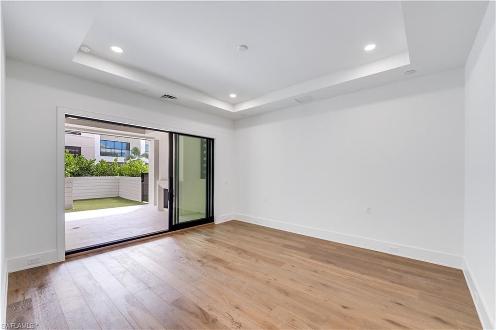 STELLA NAPLES - Residential