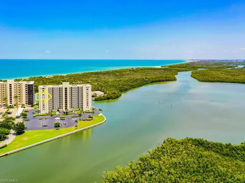 17 Bluebill Ave Unit 702, Naples, FL 34108 - #: 224052587