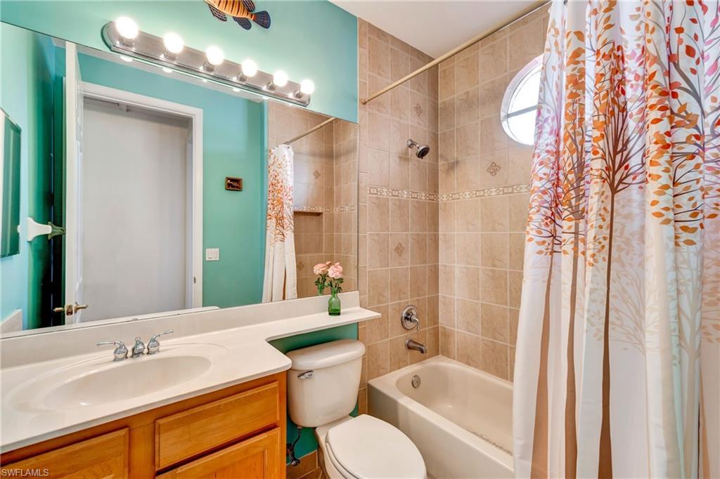 SATURNIA LAKES - Residential