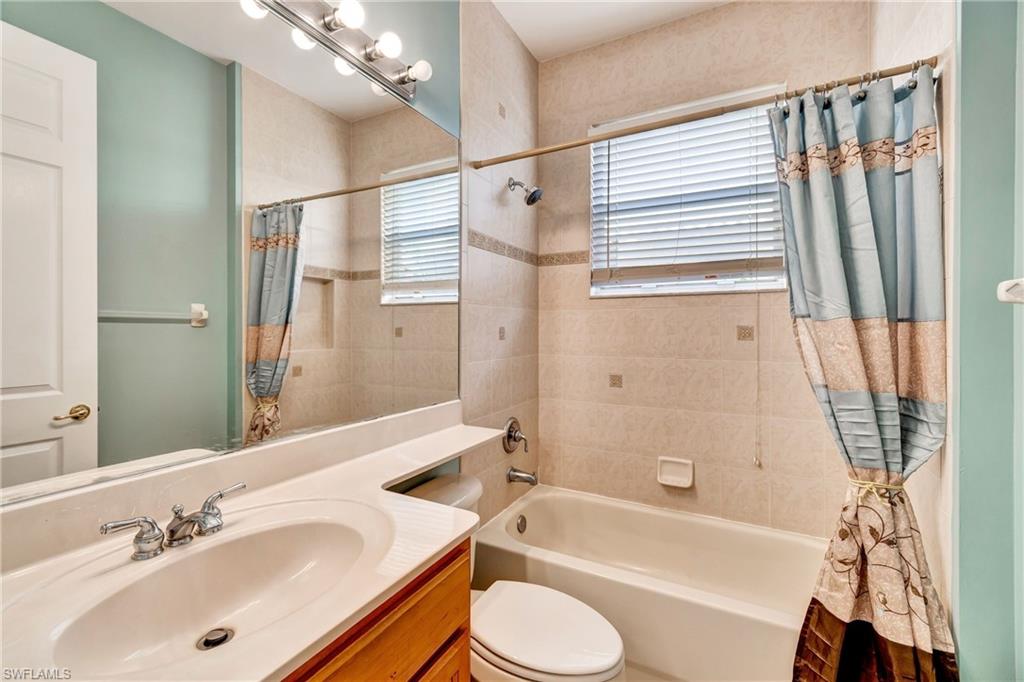 SATURNIA LAKES - Residential