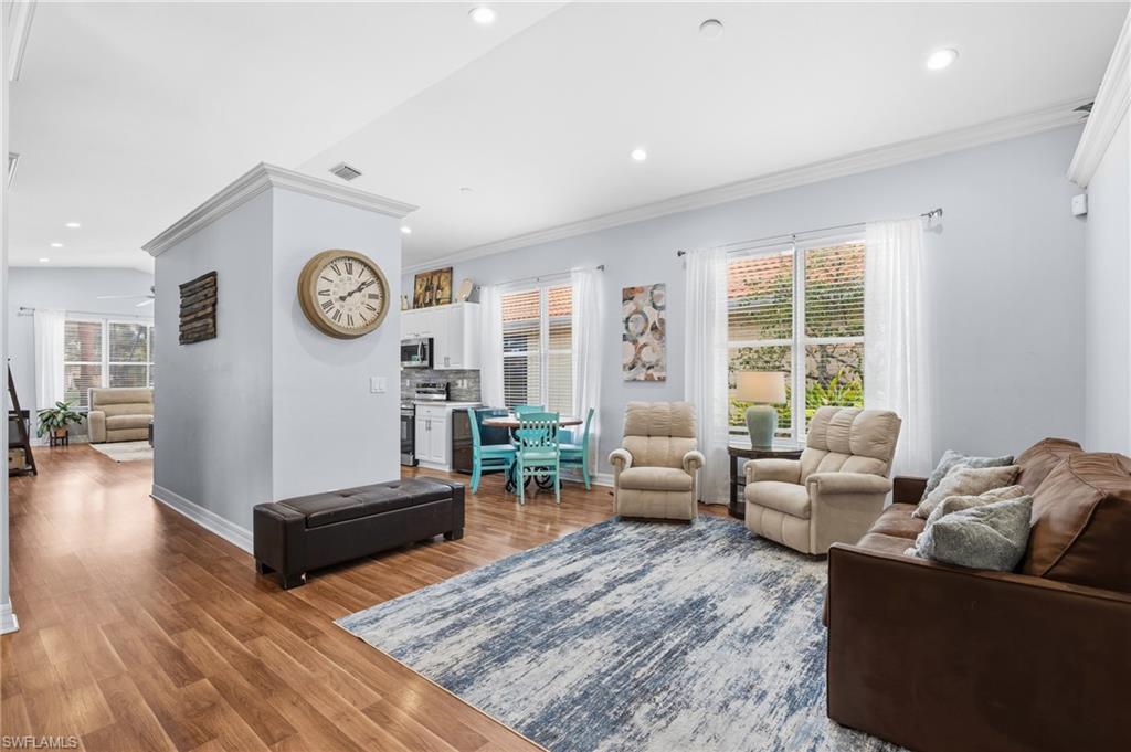 SATURNIA LAKES - Residential