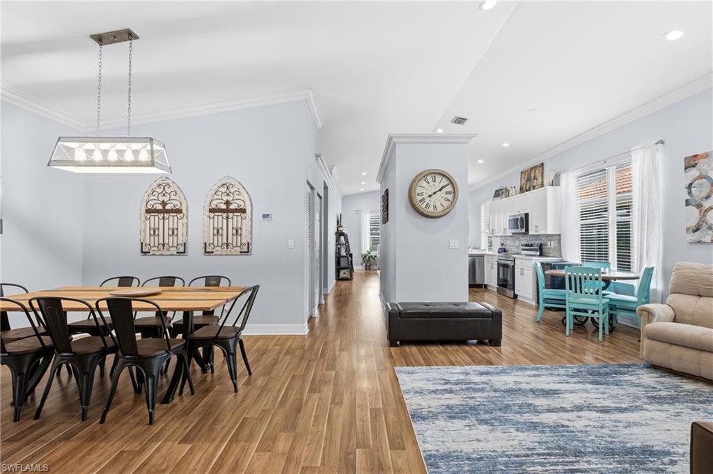 SATURNIA LAKES - Residential