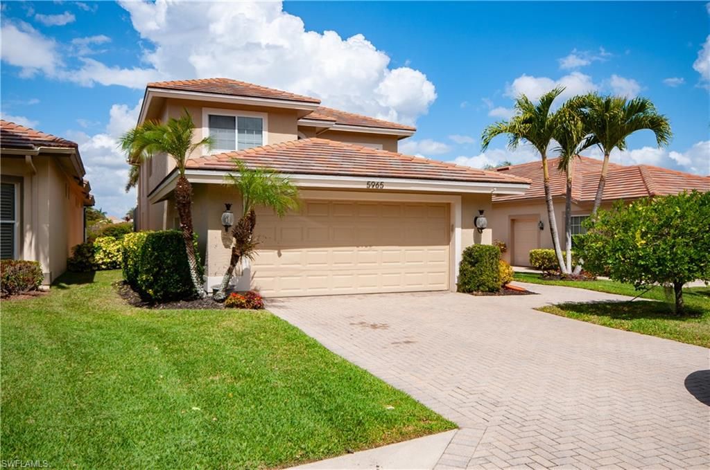 Photo of 5965 Ashford LN, NAPLES, FL 34110 (MLS # 226009803)