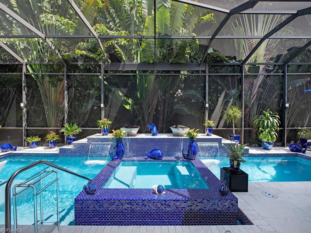 MOORINGS - Residential