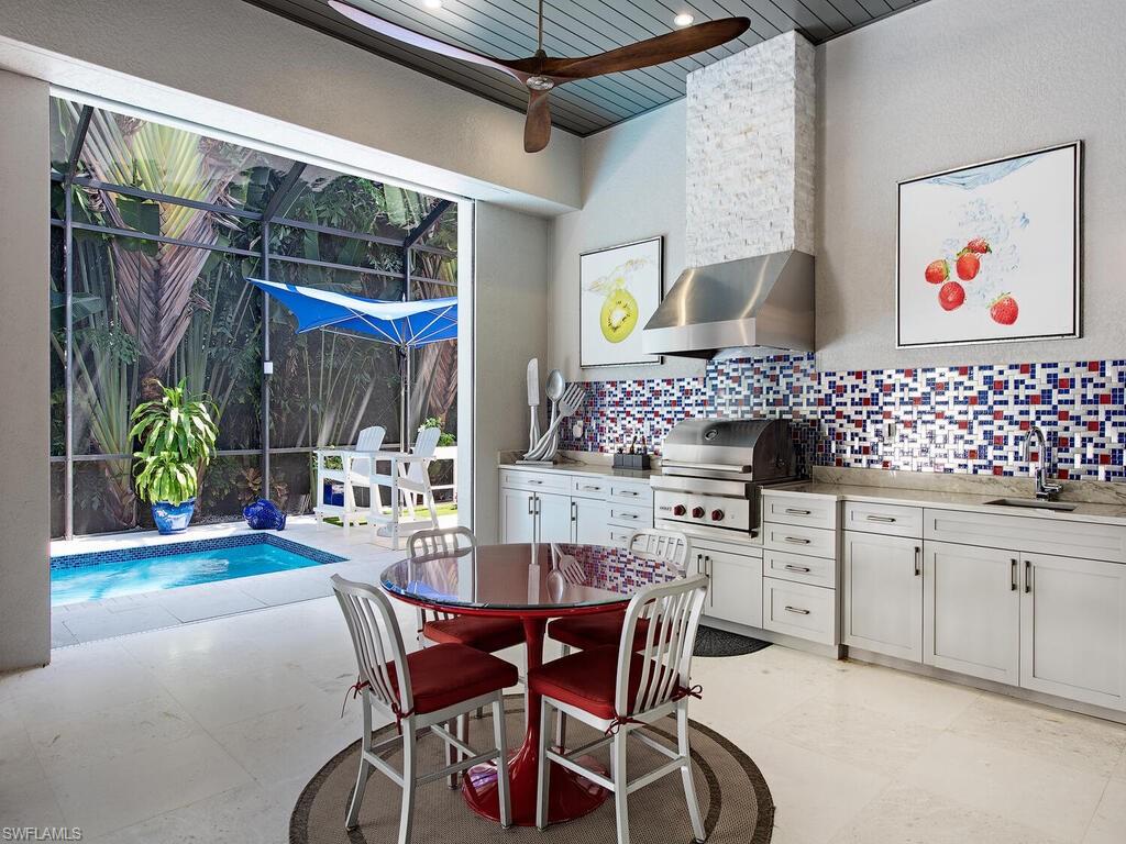 MOORINGS - Residential