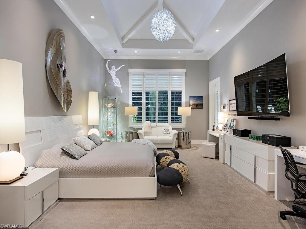 MOORINGS - Residential